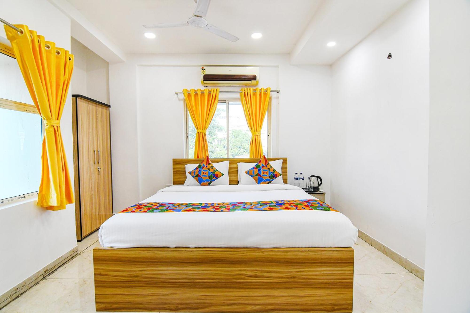 Fabhotel Grand Hazra Inn - Nr Ballygunge Station 加尔各答 外观 照片