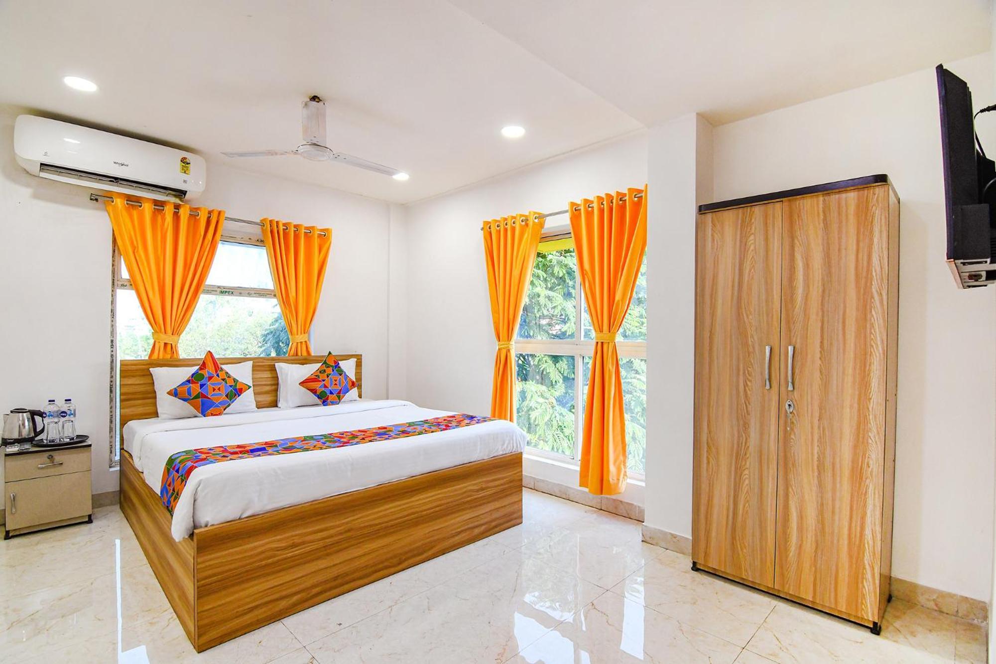 Fabhotel Grand Hazra Inn - Nr Ballygunge Station 加尔各答 外观 照片