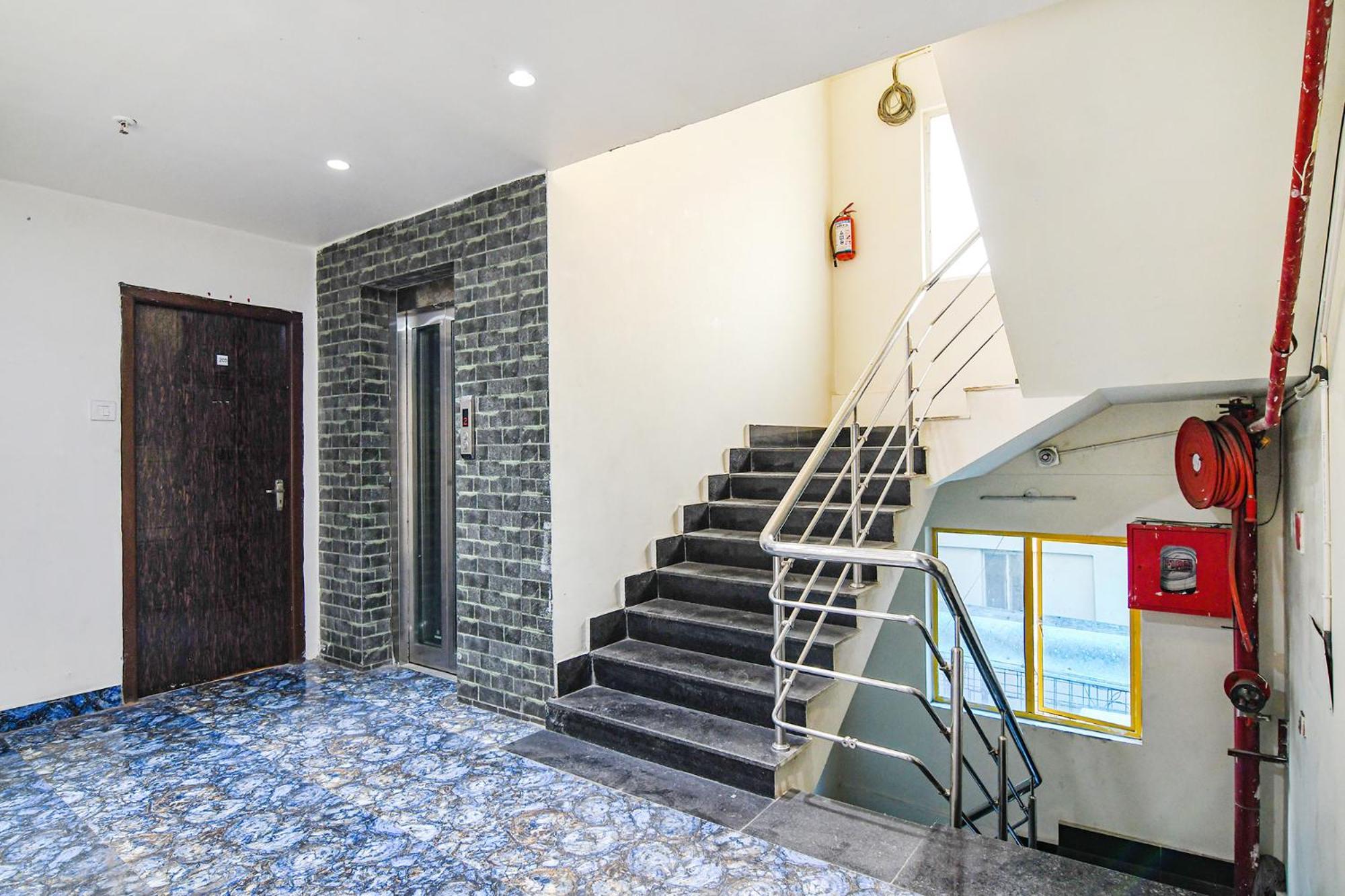 Fabhotel Grand Hazra Inn - Nr Ballygunge Station 加尔各答 外观 照片