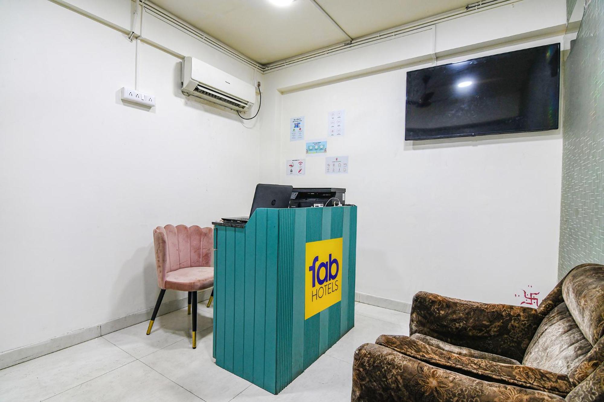 Fabhotel Grand Hazra Inn - Nr Ballygunge Station 加尔各答 外观 照片
