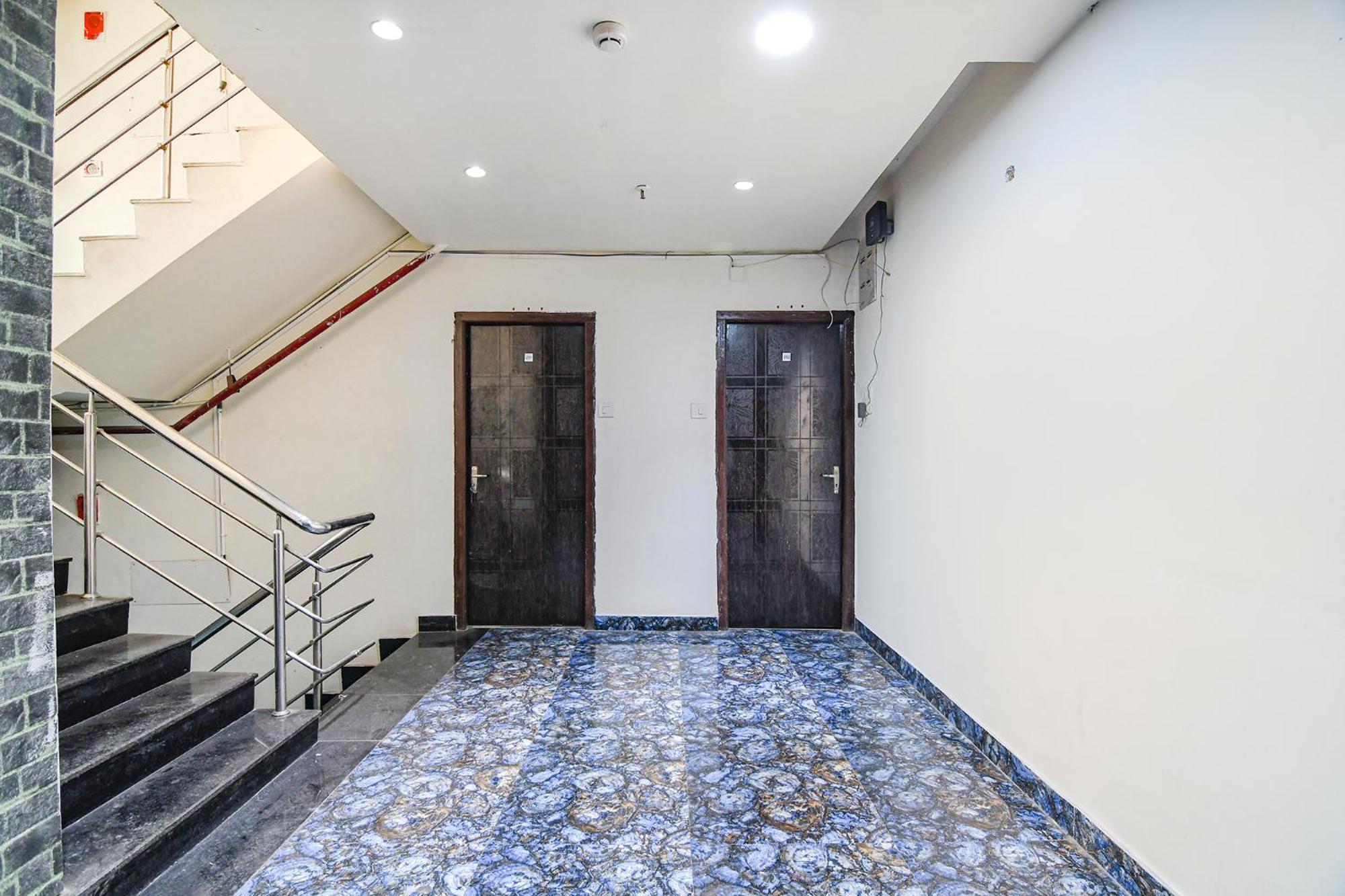Fabhotel Grand Hazra Inn - Nr Ballygunge Station 加尔各答 外观 照片